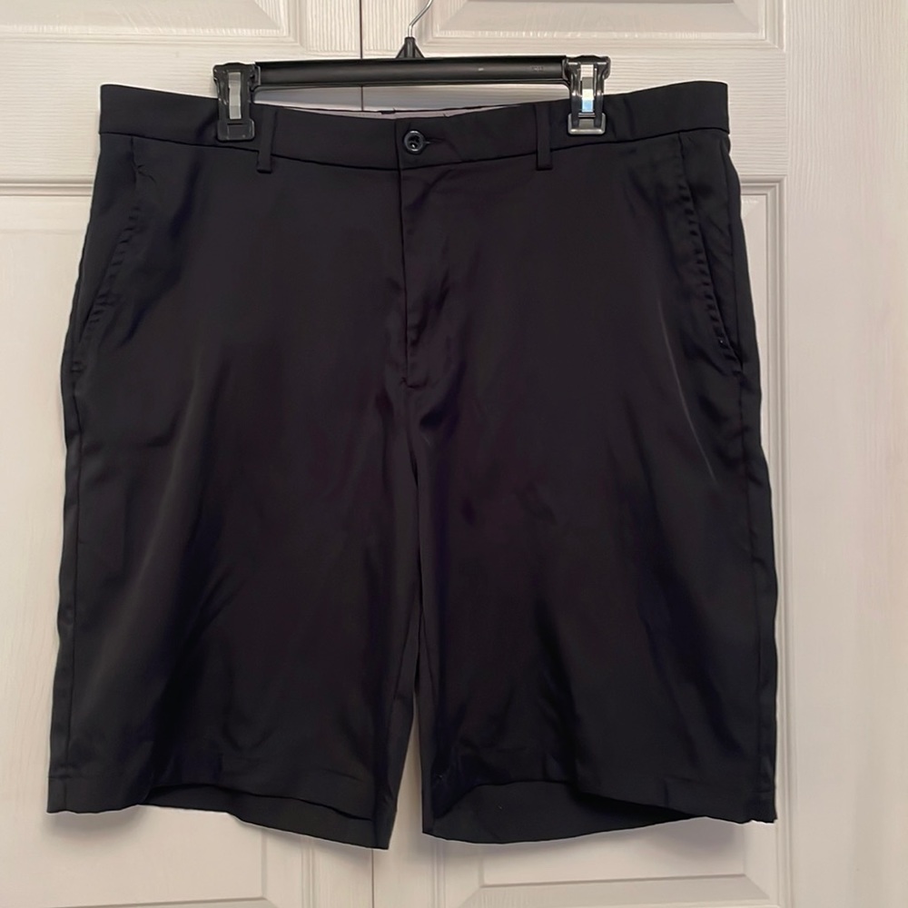 ✔️Greg Norman Attack Life Shorts 36W with Rubber Letters to Keep Shirt Tucked In